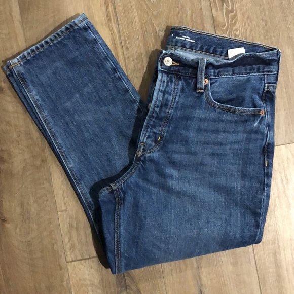 Like new! - OLD NAVY 100% Cotton High-Waist Button-Fly Slouchy Straight Jeans - Picture 6 of 11